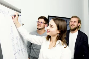 Why Your Startup Needs a Fractional COO to Become a Profit Machine!